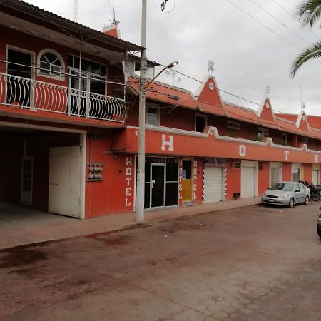 Hotel Real Cadereyta de Montes Exterior foto